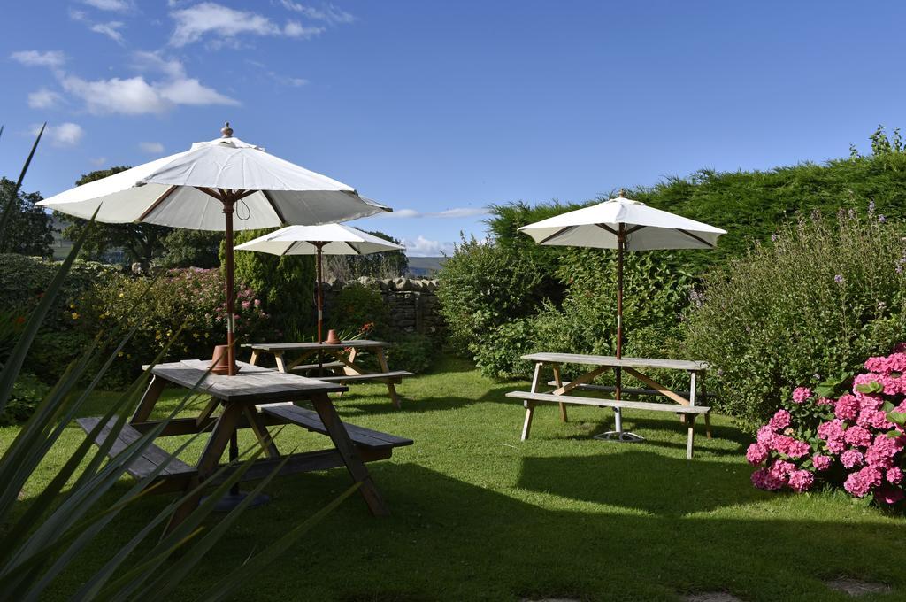 Bolton Arms Hotel Redmire Екстериор снимка